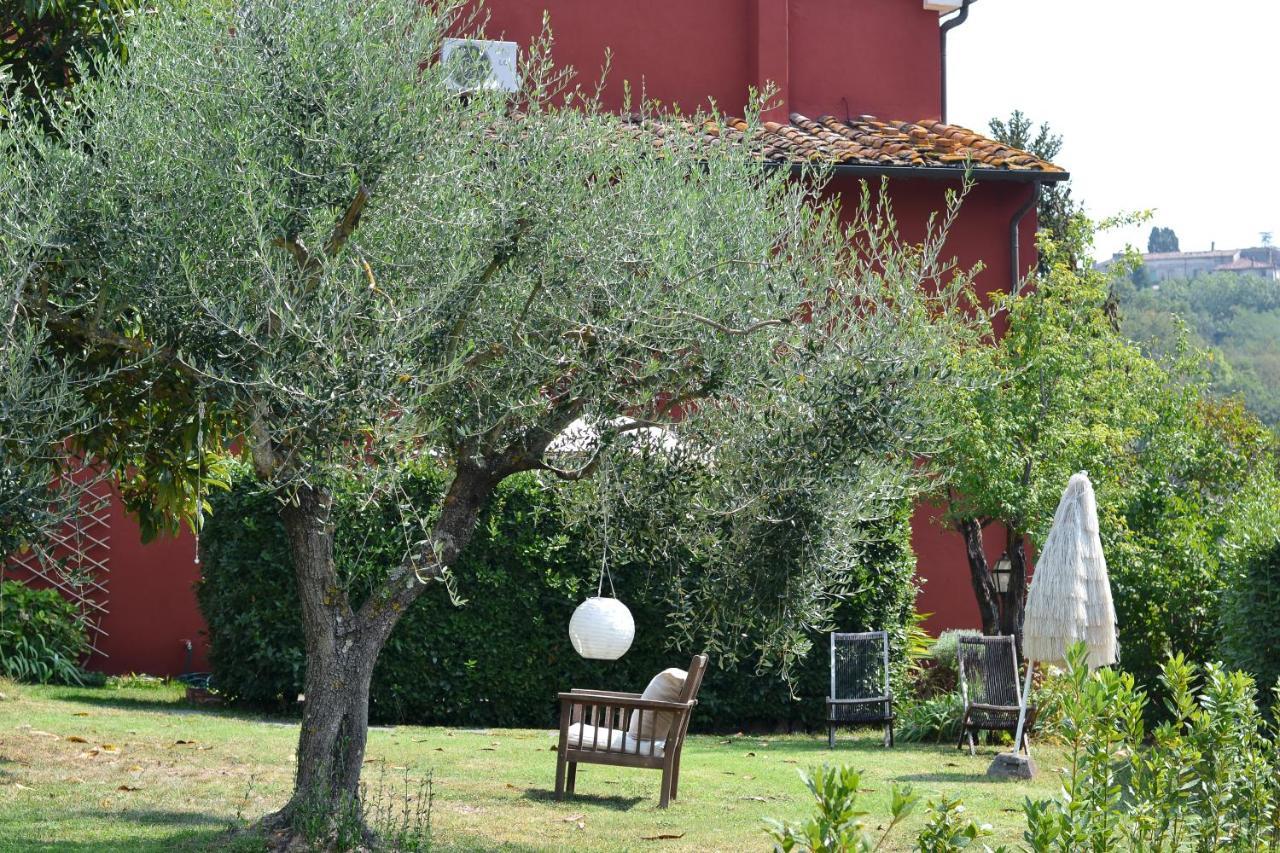 Agriturismo Le Murelle Lucca Bagian luar foto