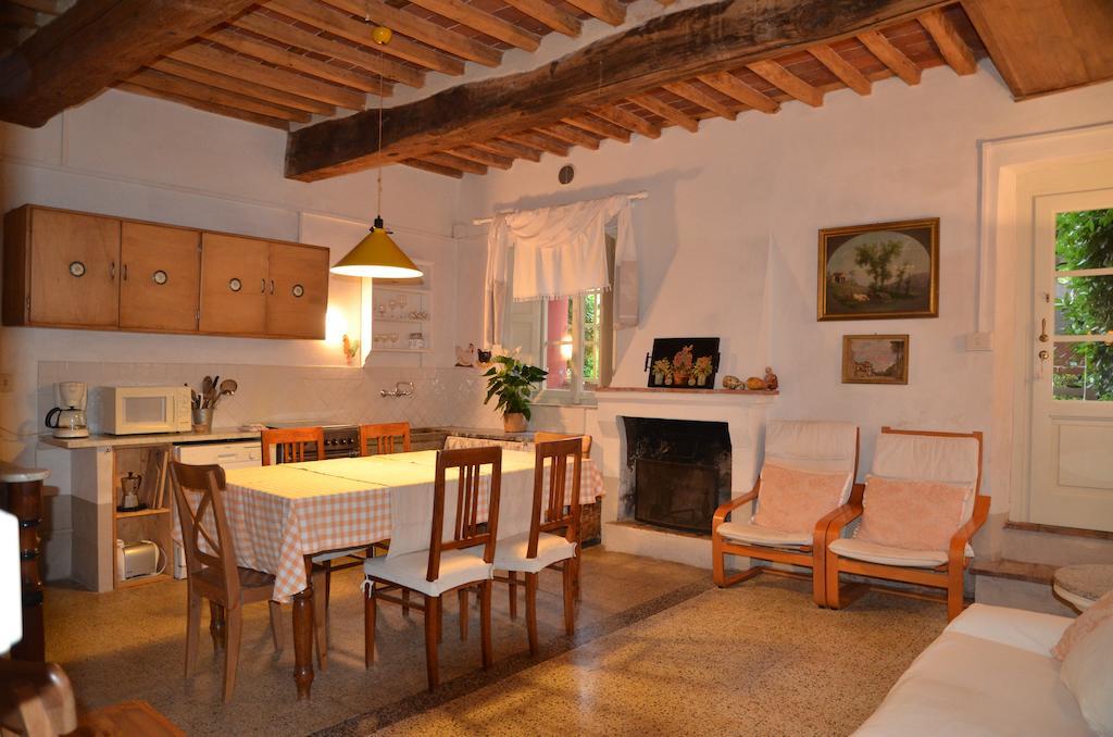 Agriturismo Le Murelle Lucca Bagian luar foto
